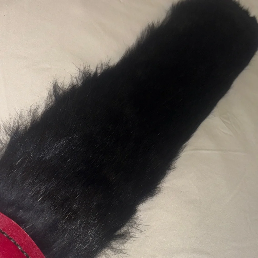 Black Fur Paddle with Red Handle - Picture 5 of 7